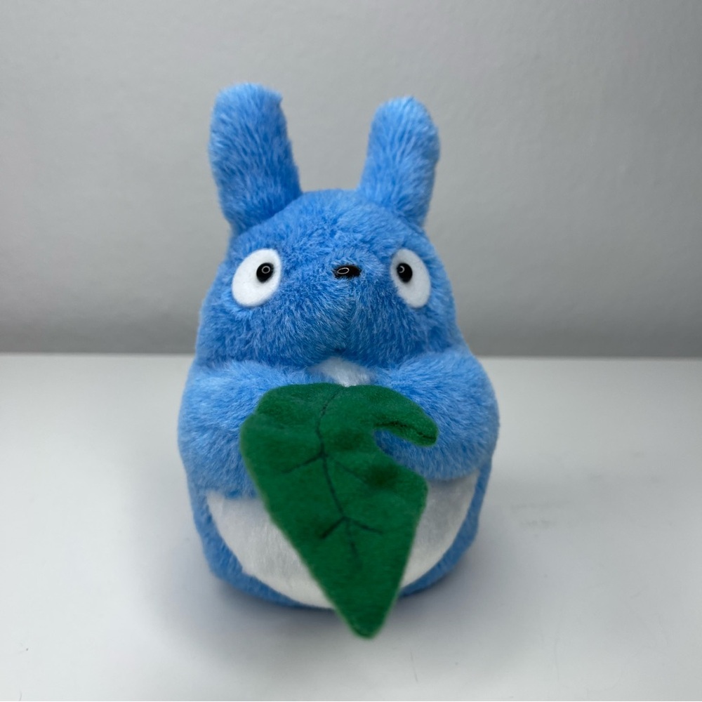 Studio Ghibli My Neighbor Totoro Blue Chu Totoro W/ Soot Sprite Plush Sun Arrow